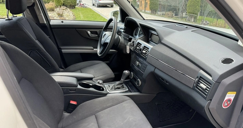 Mercedes-Benz GLK cena 30700 przebieg: 205000, rok produkcji 2011 z Janowiec Wielkopolski małe 92
